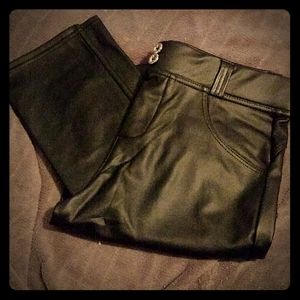 Faux leather (pleather) leggings
